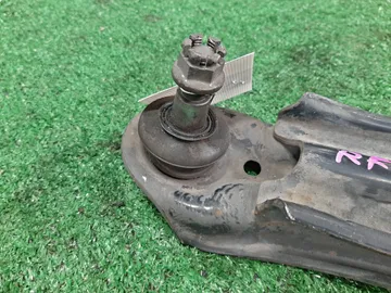 РЫЧАГ НА HONDA STEPWGN RF1 B20B