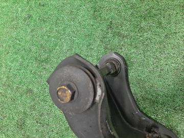 РЫЧАГ НА TOYOTA CROWN GS131 1G-FE