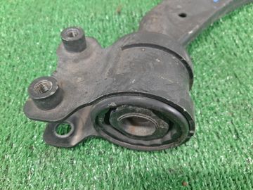 РЫЧАГ НА MAZDA AXELA BKEP LF-VE