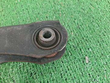 РЫЧАГ НА MITSUBISHI LANCER CEDIA CS5A 4G93