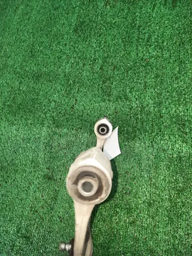 РЫЧАГ НА NISSAN SKYLINE HV37 VQ35HR