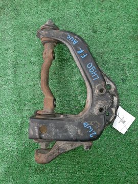 РЫЧАГ НА TOYOTA HIACE LH90 2L