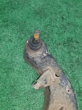 РЫЧАГ НА NISSAN PRIMERA TP12 QR20DE