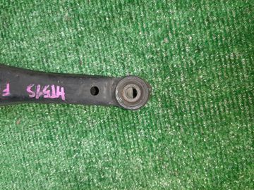 РЫЧАГ НА SUZUKI SWIFT HT51S M13A