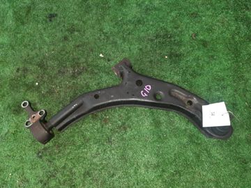 РЫЧАГ НА NISSAN BLUEBIRD SYLPHY G10 QG18DE