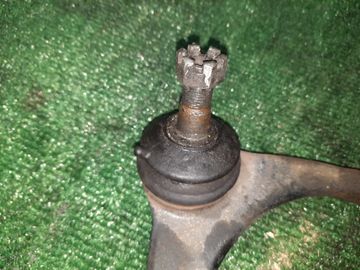 РЫЧАГ НА TOYOTA TOYOACE LY132 5L