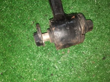 РЫЧАГ НА TOYOTA PROGRES JCG10 1JZ-GE