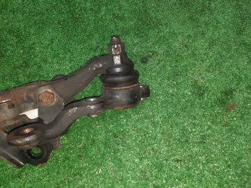 РЫЧАГ НА TOYOTA PROGRES JCG10 1JZ-GE