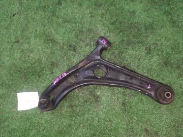 РЫЧАГ НА TOYOTA PORTE NNP11 1NZ-FE
