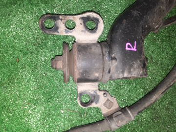 РЫЧАГ НА TOYOTA FIELDER NZE144 1NZ-FE