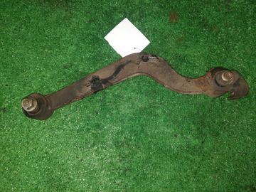 РЫЧАГ НА LEXUS NX300 AGZ15 8AR-FTS