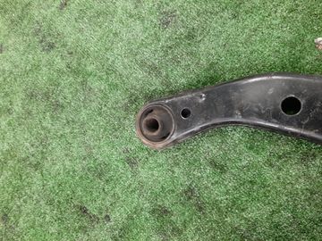 РЫЧАГ НА TOYOTA SPACIO AE111 4A-FE