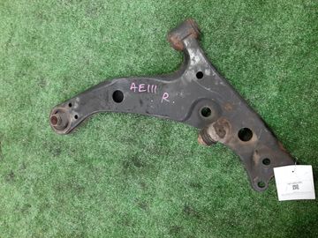 РЫЧАГ НА TOYOTA SPACIO AE111 4A-FE