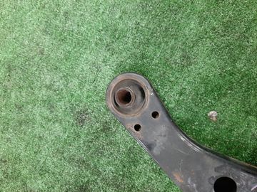 РЫЧАГ НА TOYOTA SPACIO AE111 4A-FE