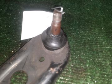 РЫЧАГ НА TOYOTA VITZ KSP130 1KR-FE