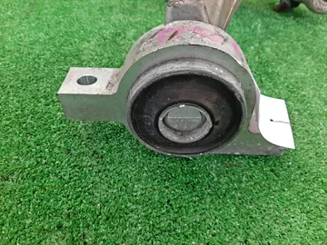 РЫЧАГ НА NISSAN FUGA Y50 VQ35DE