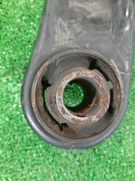 РЫЧАГ НА TOYOTA VITZ KSP130 1KR-FE