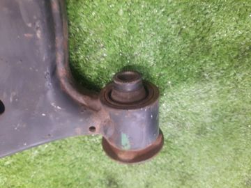 РЫЧАГ НА TOYOTA PROGRES JCG10 1JZ-GE