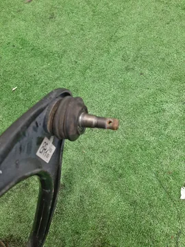 РЫЧАГ НА TOYOTA PROGRES JCG10 1JZ-GE