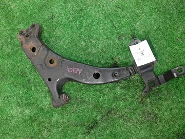 РЫЧАГ НА TOYOTA SPRINTER AE104 4A-FE