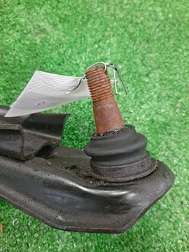 РЫЧАГ НА NISSAN BLUEBIRD U14 QG18DE