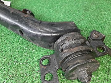 РЫЧАГ НА TOYOTA COROLLA NZE124 1NZ-FE