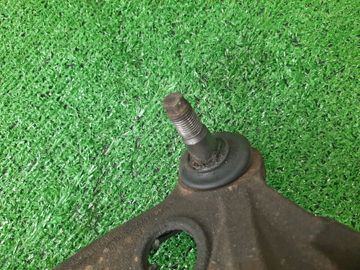 РЫЧАГ НА SUZUKI ESCUDO TX92W H27A