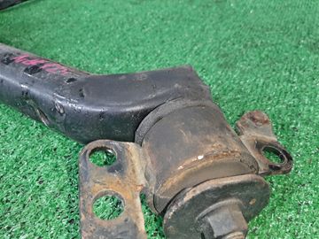 РЫЧАГ НА TOYOTA COROLLA NZE124 1NZ-FE