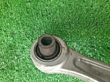 РЫЧАГ НА NISSAN STAGEA M35 VQ25DD