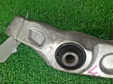 РЫЧАГ НА NISSAN STAGEA M35 VQ25DD