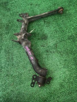 РЫЧАГ НА TOYOTA COROLLA  AXIO NZE144 1NZ-FE