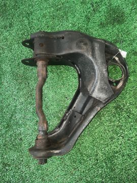 РЫЧАГ НА TOYOTA LITE ACE KM70 7K-E