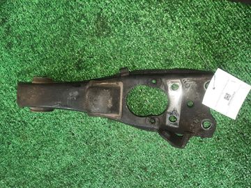 РЫЧАГ НА TOYOTA LITE ACE KM70 7K-E