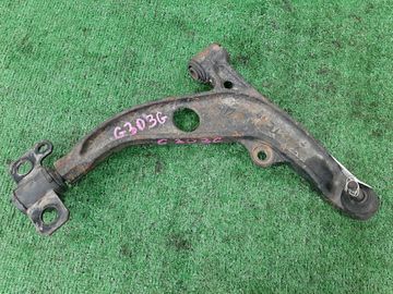 РЫЧАГ НА DAIHATSU PYZAR G303G HE-EG