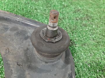 РЫЧАГ НА HONDA ODYSSEY RA9 J30A