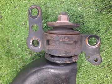 РЫЧАГ НА TOYOTA VOLTZ ZZE138 1ZZ-FE