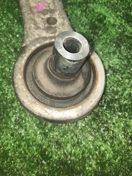 РЫЧАГ НА SUBARU LEVORG VM4 FB16