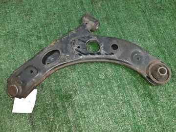 РЫЧАГ НА TOYOTA PASSO KGC30 1KR-FE