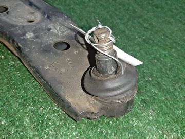 РЫЧАГ НА TOYOTA PASSO KGC30 1KR-FE