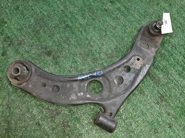 РЫЧАГ НА TOYOTA PASSO KGC10 1KR-FE