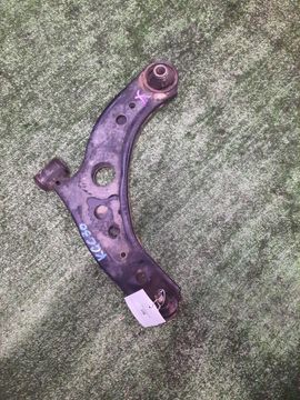 РЫЧАГ НА TOYOTA PASSO KGC30 1KR-FE