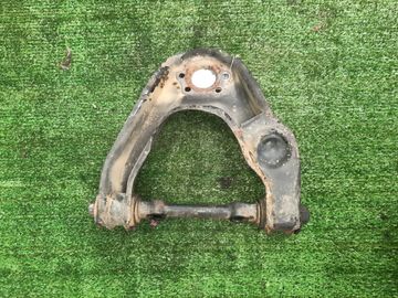 РЫЧАГ НА NISSAN DATSUN BMD21 TD27T