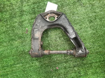 РЫЧАГ НА NISSAN ATLAS AMF22 TD27