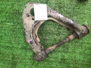 РЫЧАГ НА NISSAN ATLAS AMF22 TD27