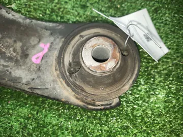 РЫЧАГ НА TOYOTA RUSH J200E 3SZ-VE