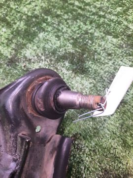 РЫЧАГ НА NISSAN RNESSA PNN30 KA24DE