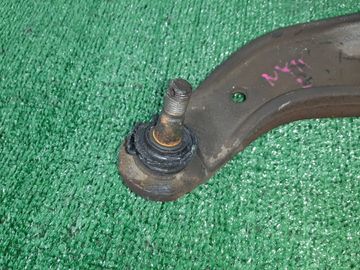 РЫЧАГ НА NISSAN WINGROAD NY11 QG18DE