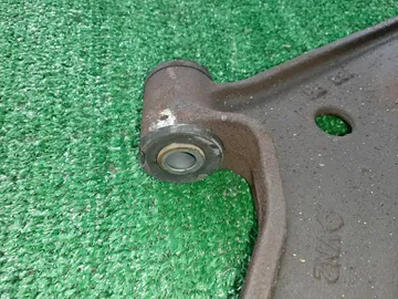 РЫЧАГ НА NISSAN WINGROAD NY11 QG18DE