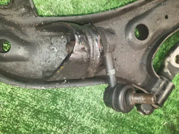 РЫЧАГ НА NISSAN PRESAGE NU30 KA24DE