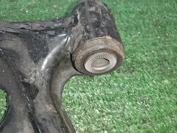 РЫЧАГ НА TOYOTA YARIS MXPH10 M15A-FXE